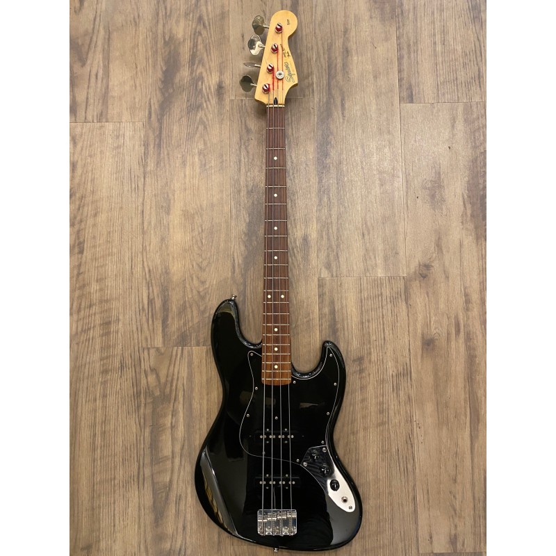 Squier Jazz Bass®